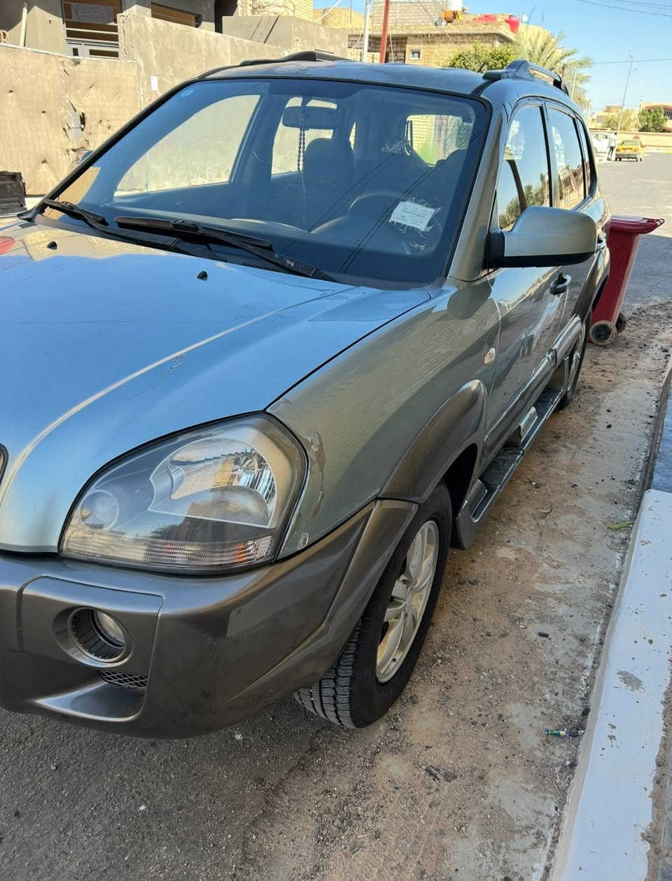 توكسان 2009 للبيع 
كير + مكينه مكفولات 🌿
حداديه جديده🌿
تخم تاير جديد 🌿
تبريد تدفئه جديد 🌿
سياره ما ناقصها اي شي
بيها قطعتين صبغ وشبر بارد بدون ضربه 
السعر 98 وبيها مجال 
***********
