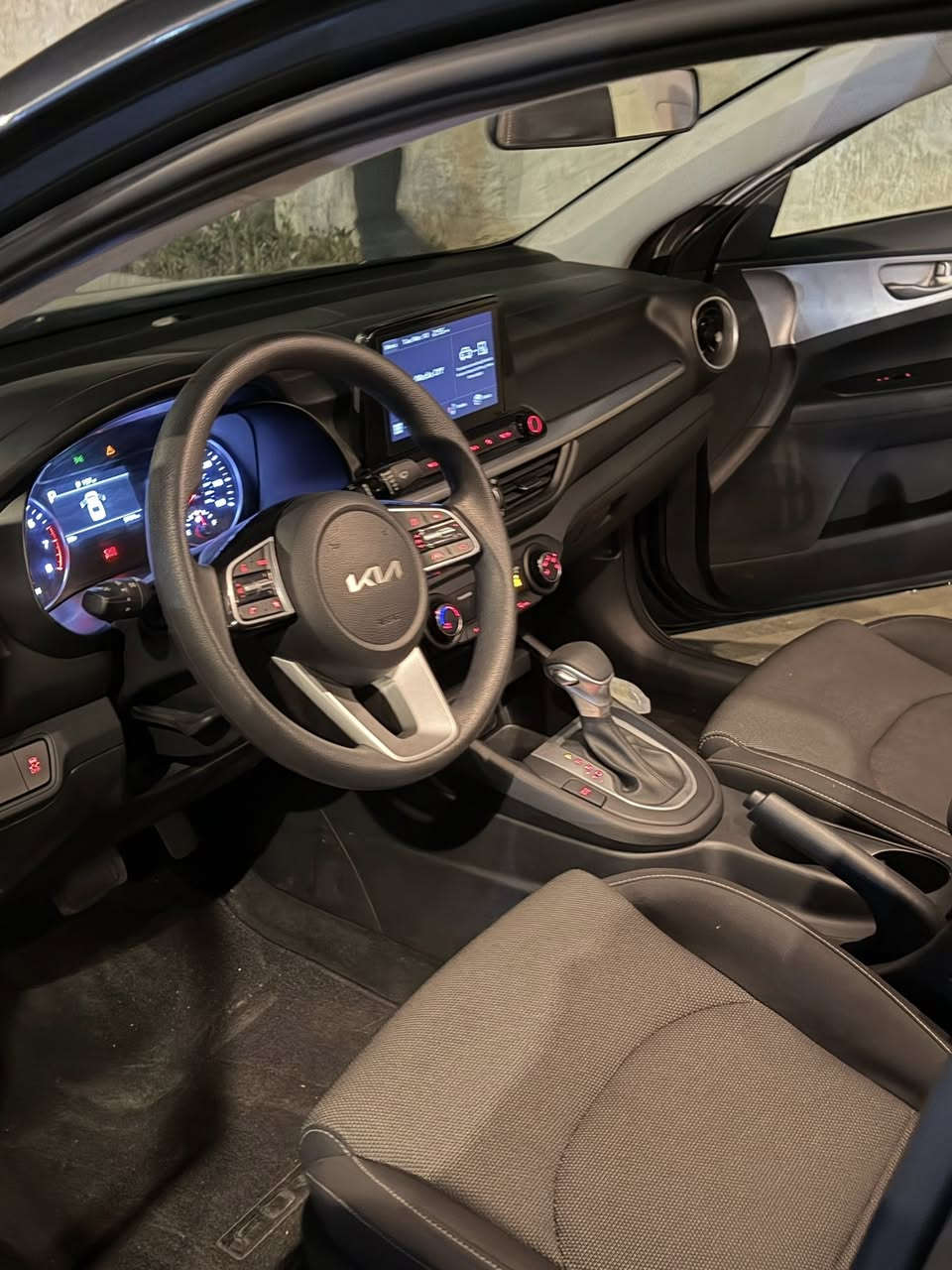 فورتي موديل 2024 دخول جديد ضرار صندوق خلفي تبديل فقط بلادي ماشيه 5 الف سياره جاهزه بدون ارقام 
تحكم استيرن 
حاكيه 
رادار امامي 
باب أستيل 
شاشه كبيره 
ويل كب 
سعر 135 وبيه مجال 
عنوان ديالى بعقوبه 
سياره بعده وكاله 
هاتف ***********
