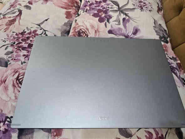 لابتوب ايسر cor i7 جيل ١٣
رام ٨
هارد ssd 500
وبقية المواصفات بالصورة
***********
بغداد
السعر  ٧٥٠ الف
