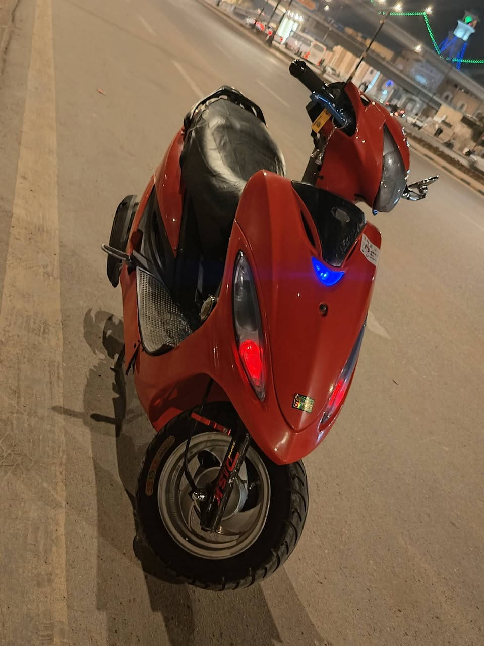 سلام عليكم كامكو للبيع مكان  ما مفتوح نجف شارع المطار السعر 650 او بيه مجال للطيبين للاستفسار ***********
