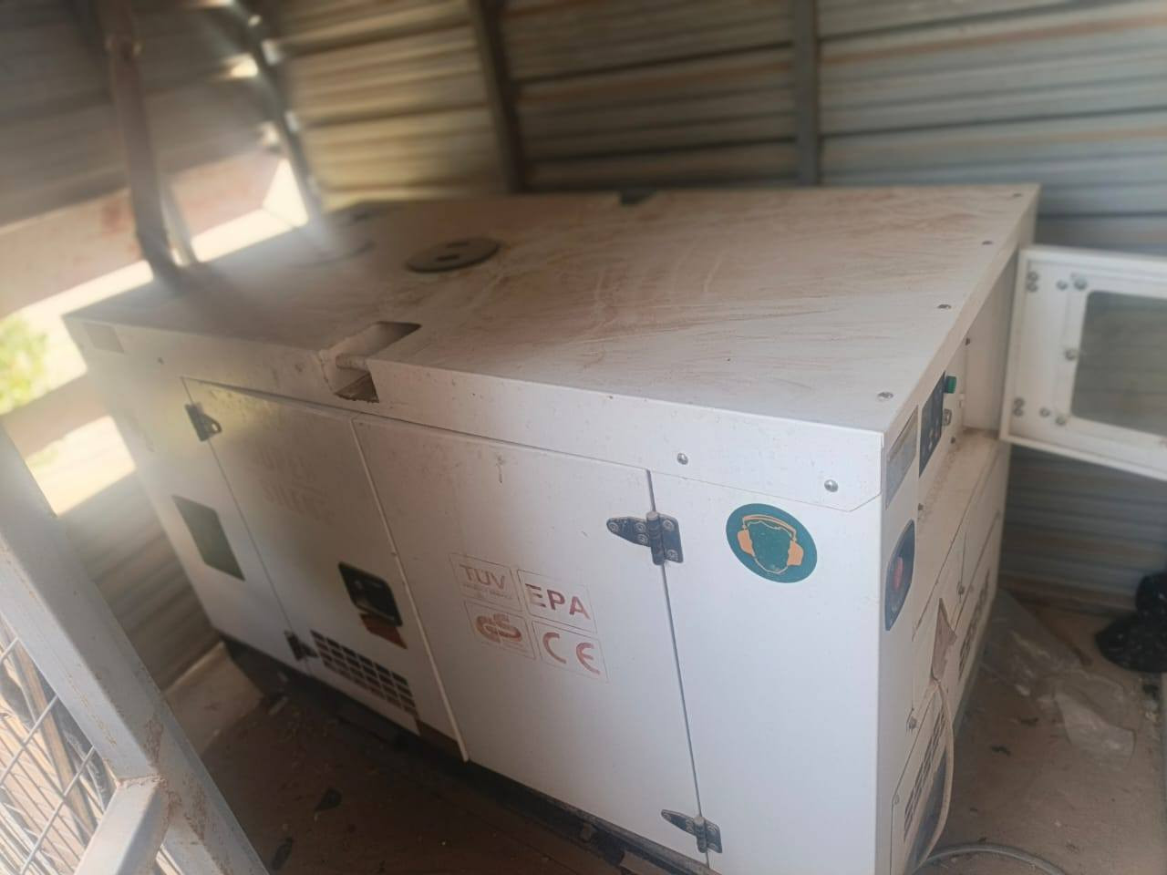 السلام عليكم ورحمة الله وبركاتة مولده Perkins بيركنز للبيع
13 (KV)
52 امبير
ملاحظه الباتري كاعد والنقل علينه
واذا تحب تجي تفحص وتشوف بعينك
للاستفسار الاتصال على الرقم ***********
متوفر بي واتساب
والسعر موجود بل صوره وبي مجال

