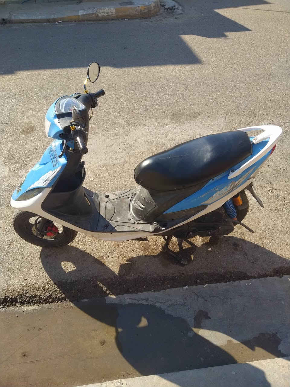 السلام عليكم دراجه ماكس عدله بلاديه بوشه ت49السعر 650بيه مجال الرقم***********الرقم الثاني***********
