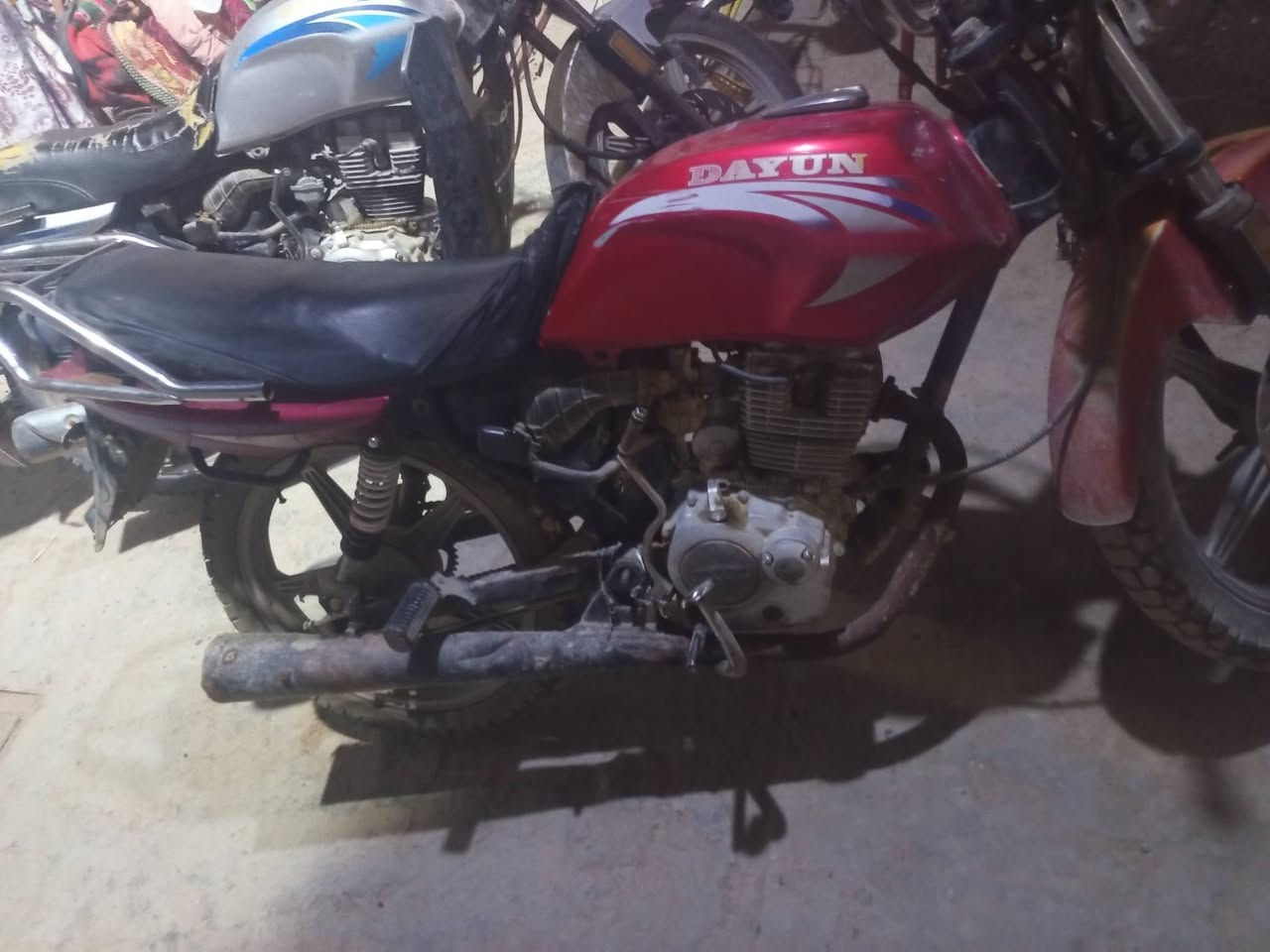 دراجة دايون موديل 2019 بيع كوم حديد بس شغاله سعر 200 وبيه مجال المو شراي لا يرسل رقم ***********
