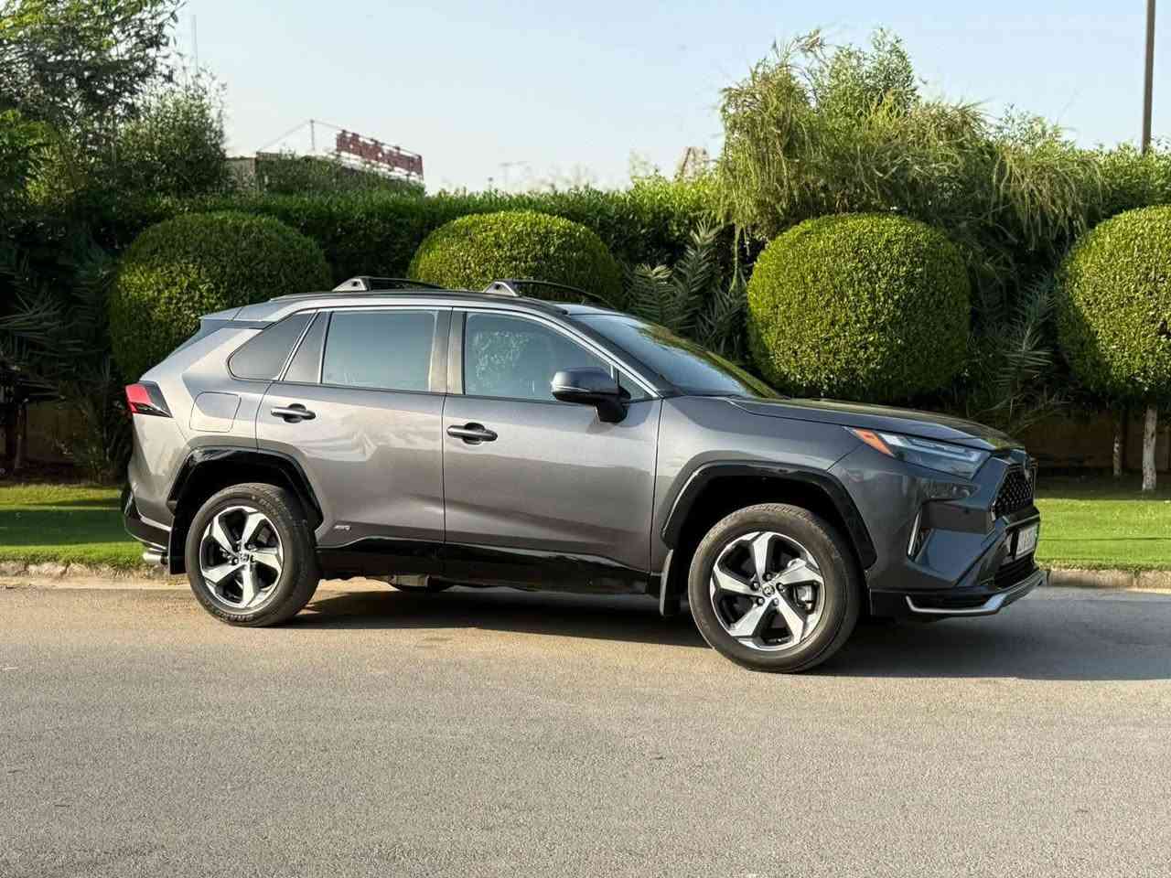 تويوتا رافse. 4    هايبرد  بلكن
💎#مــــوديـــل / 2023 دخـول جـديــدة ✅✅

⚜️ #عــداد_الـمـسـافــة / ⚜️ 

 10. 000mi 

⚠️ اللون

رصاصي. غير محدد. 

⚠️ #ضــــرر / مـوضـحـة بـالـصـور ⚠️

⚠️ تبديل بنيد اصلي وجاملغ اصلي. ودعاميه اصليه تفصيخ وصبغ مع صبغ البدنه شاصي. لغد مكفول شرط الفحص 

 

⚠️ايرباك ستيرن 

نضام كراش بالكامل 

⚠️ مرفق  رقم شاصي. وصور الحادث. 

♦️ #اللـوحـة  ♦️

________________

        بغداد  الرقم الجديد 

🚀 #مــواصـفــــات 🚀 

▪️بصمة تشغيل

▪️بصمة ابواب 

▪️لايت زنون 

▪️بلوجكترات امامية لد 

▪️ردار امامي تحديد مسار

▪️رادار جانبي نقطة عمياء 

▪️محرك 2500 هايبرد 

▪️كامرة خلفية 

▪️مقاعد مخمل تدفئه مع تدفئه مقود  

▪️شاشة كبيرة  

▪️اوتو هولد 

▪️سايد بريك بصمة

▪️فتحه سقف 

▪️فور ويل 

▪️ثلاث انضمة قياده  كهرباء. وهايبرد. وبانزين 

▪️تحكم مقود كروس مثبت سرعه 

▪️هوك خلفي بلادي 

للاستفسار.  الاتصال

☎️ #الـهــاتــــف / واتس اب 
*********** 

💰 #الــسـعــــر / 23.000
