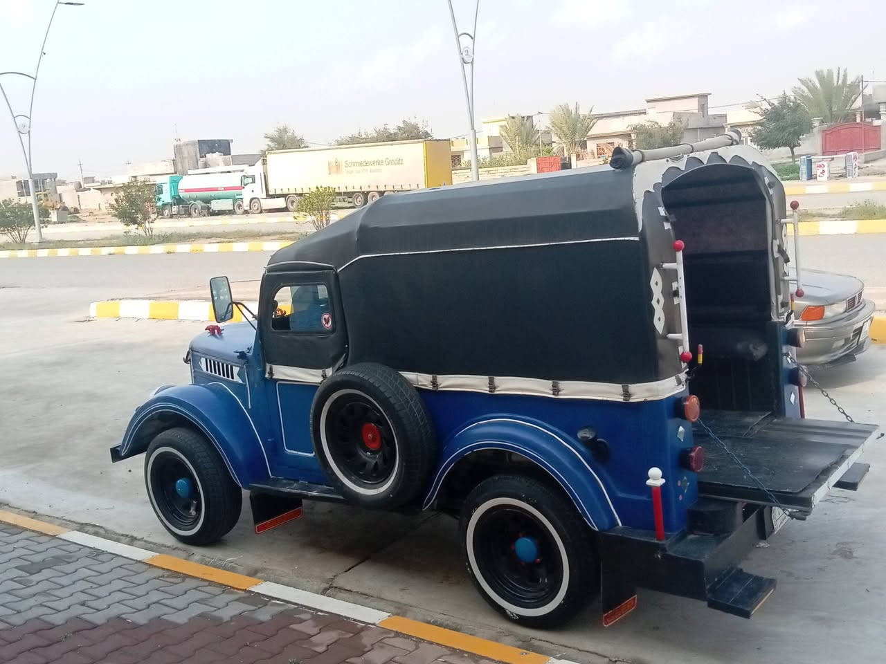 لام عليكم  سياره للبيع سياره جاهزه من كلشي بدون اي نقص كشنات كهرباء اكسل فاره بور استيرن مال بيئم تخم تايرات كير عادي راس الثور السعر خاص الشراي يتصل عل رقم (***********)
