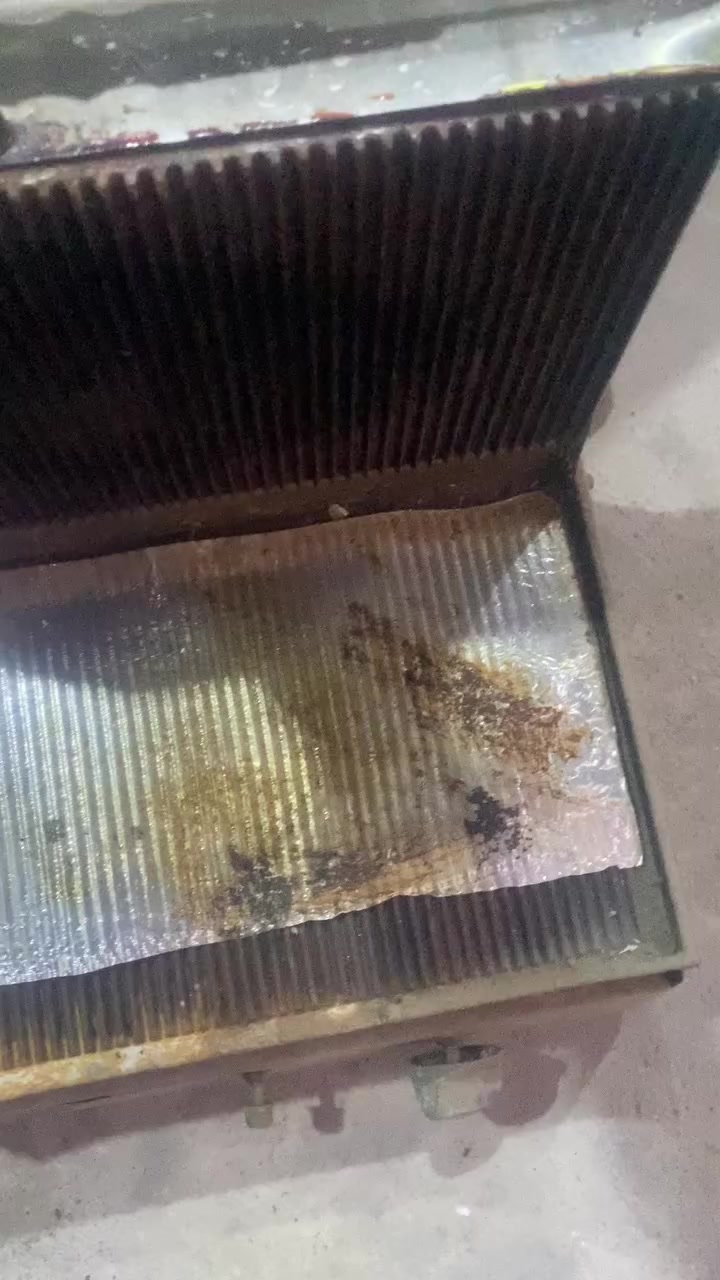 السلام عليكم قلايه مال همبركه البيع وكابسه صاج البيع يرادلهن غسل.سعر خاص تصال عله رقم *********** مكان البصرة المعقل
