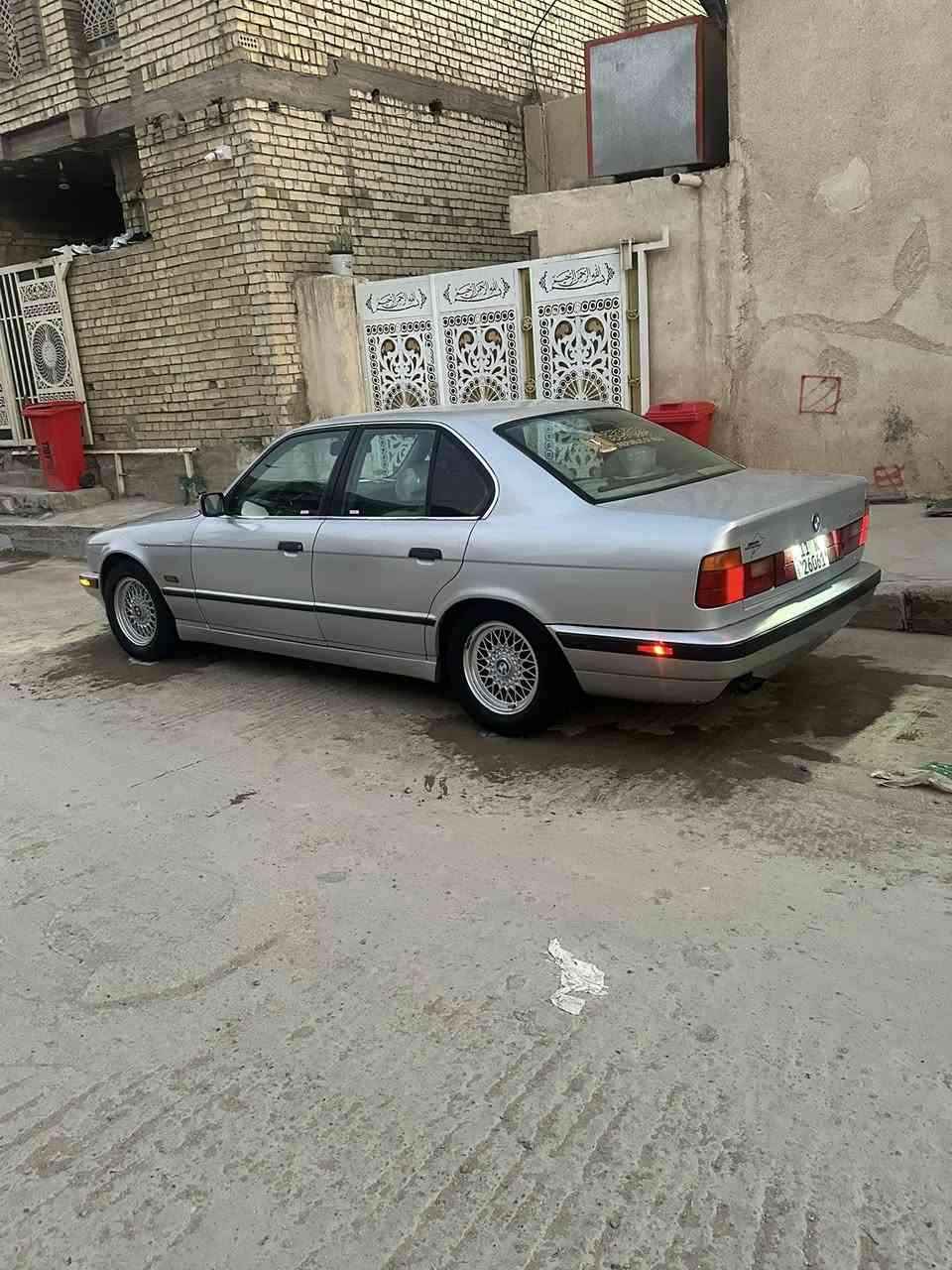 سلام عليكم اخواني أرجو منكم قراهء جميع الكتابه في عن مواصفات سياره مكان سياره بغداد بسمايه سياره حجم اصل 525 مكينه عدله موديل 92 سياره صبغ عام لجماليه كهربايات غرفه ابيض ملكي مري كهرباء تبريد ثلج 🧊 سياره مكفوله من لحادث بسمي تحويل مباشر السعر 78$ وبي مجال  رقم ***********
