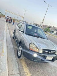 توسان ٢٠٠٩ • محرك ٢٠٠٠ • رقم انبار