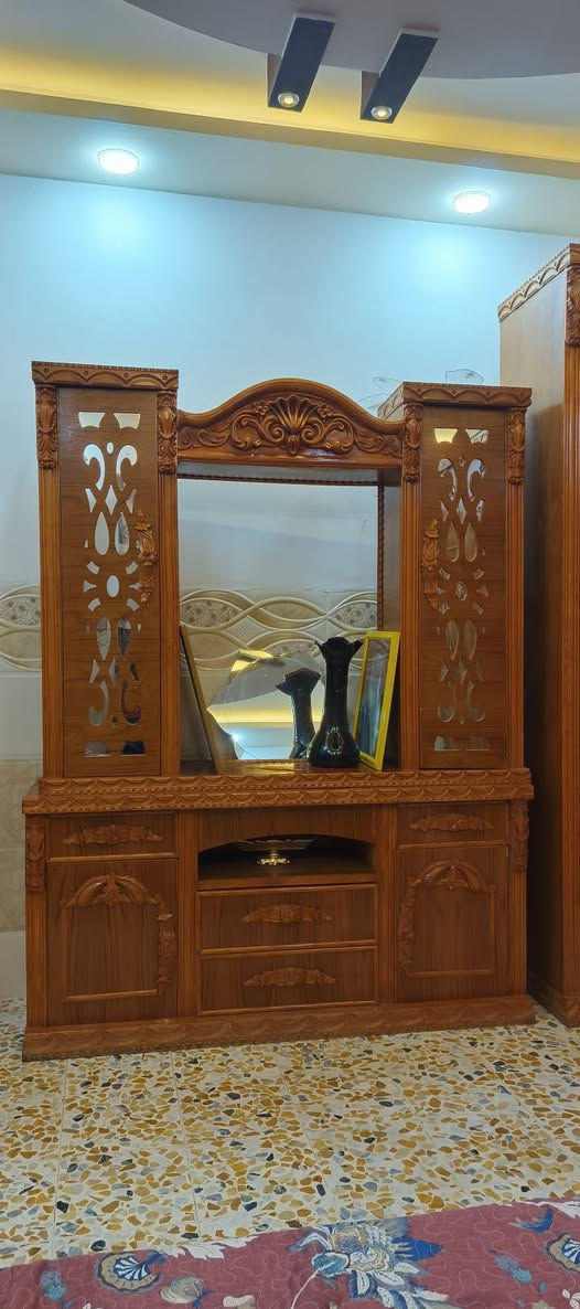 غرفه للبيع فصال ثقيل
جديده مستخدمه شي قليل
السعر 650
***********
***********
