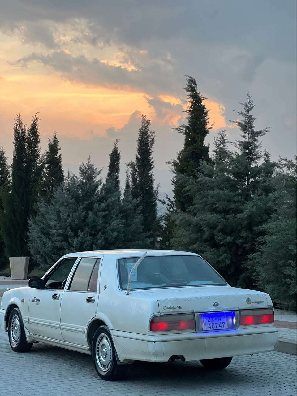 سدریک ٢٠٠١
رەقەم سلیمانی هەتا ٢٠٣٠تازەیە
تەحویلو خەرامە بەشەرت
سئ پارجەو نیوی بۆیاخە
گیرو مەکینە ئەکسل بەشەرت جرکەی تیا نیە
سەیارەی مالە پاک ماوەتەوە ٢٥٦هەزار رۆشتوە
تایەی تازەیە
رۆنی ٢ رۆزە گۆراوە
هەموو گیانی بیلادیە ماشەلا
مالی دۆستە هەر جرکەو گەلایەک ببرە 
٥٩گەلاو کەمیک مەجال 
مشتەری نیت سەرم مەیەشینە 
شوین سلیمانی 
گۆرینەوەش ئەکەم لەسەر دلگرتن
*********** السليمانية, العراق
