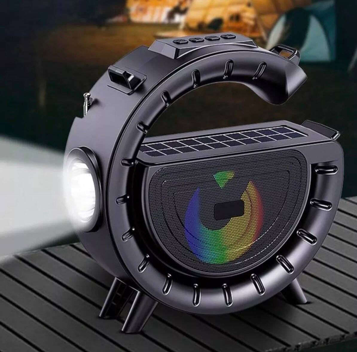 سبيكر حرف جي ذات لوح شمسي .
السعر ( ١٨ ) ألف دينار و يوجد توصيل لكل محافظات العراق .
الحجز على رقم الواتساب *********** .
التفاصيل :
١ - الموديل DV - 800 .
٢ - يتم شحنه عن طريق الكهرباء و الطاقة الشمسية .
٣ - يمتلك لوحة شحن شمسية لضمان إمداده بالطاقة دون انقطاع .
٤ - يتميز بمصباح يدوي LED قوي ذات مدى ١٠٠ متر .
٥ - خاصية الراديو إف إم .
٦ - يأتي مع حزام .
٧ - ستاند حامل للهاتف .
٨ - إضاءة ملونة من الداخل .
٩ - يدعم  USB و بطاقة تي اف .
١٠ - قياسات السبيكر ٢٠٣ * ٧٥ * ٢٠٥ ملم .
١١ - مسافة الإتصال ١٠ متر .
