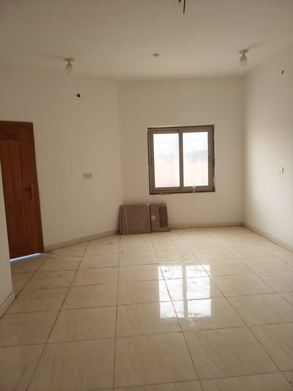 إعلان 📣 رقم 30
 {للبـيـــع فـي السماوة حي الشراكية الثالثة  }
                 {الــــحصانة  للتسويق التجاري و العقاري }

المساحة  300 متر 

 دار طابقين للبيع 📌

تفاصيل/يحتوي على ثلاث غرف نوم كبار ومطبخ وحمام داخلي وخارجي 
وحديقه خارجيه وداخلية وكراج وبراني كبيره وغرفه سويت .
ملاحظة دار مطلوب للمصرف ١٠٠ مليون دينار عراقي وغير مسكون .

موقع  _السماوة حي الشراكية الثالثة مجمع بوابه المثنى 
مقابيل شارع الحولي رئيسي 
تفاصيل الدار  كما موضح بالصورة 

#لمعرفة_السعرـ #الاتصال على رقم هاتف 
***********
_____________________
للاستفسار:

‌‎(( الحصانة   للتسويق  التجاري والعقاري حيثٌ تَلتَقي الرُوٌية ,بلتَمَيٌز ))

‌‎🪙كل ماعليك الاتصال أو المراسلة على الصفحة 🪙

☎️***********
***********
أو زيارة مكتب الحصانة للعقارات في منطقة الاسكان شارع الاسكان الرئيسي
