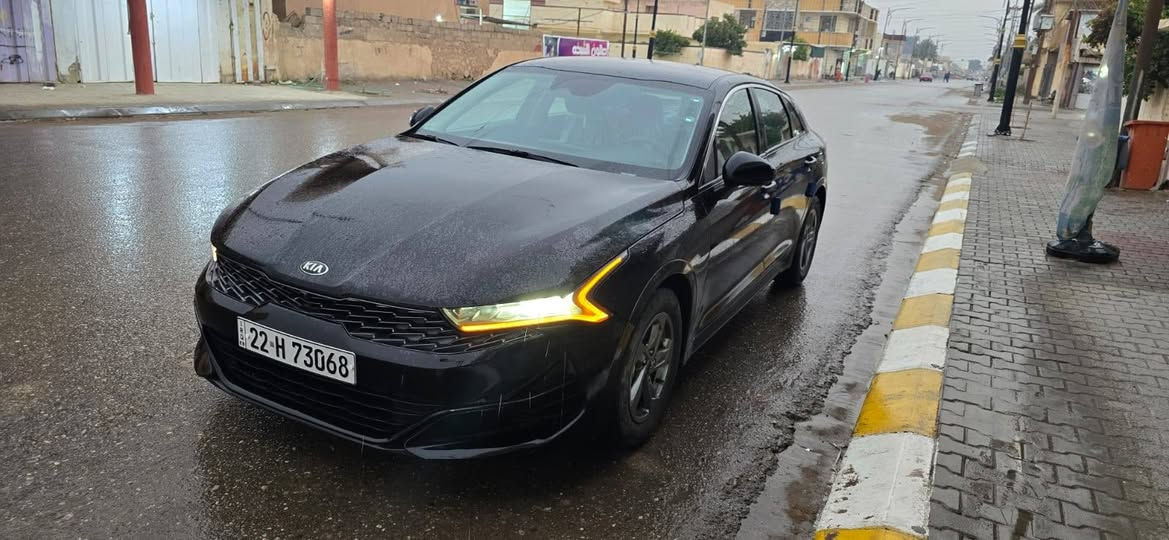 سلام عليكم 
للبيع نقد فقط بدون مراوس سعر ١٥٨
موديل ٢٠٢١ 
بدون ايرباك ولا شواصي 
صبغ جاملغ وربع بنيد 
سونار وصور حادث بلمنشور 
ماشيه ٥٧ م
 ***********
مكلف بلنشر
