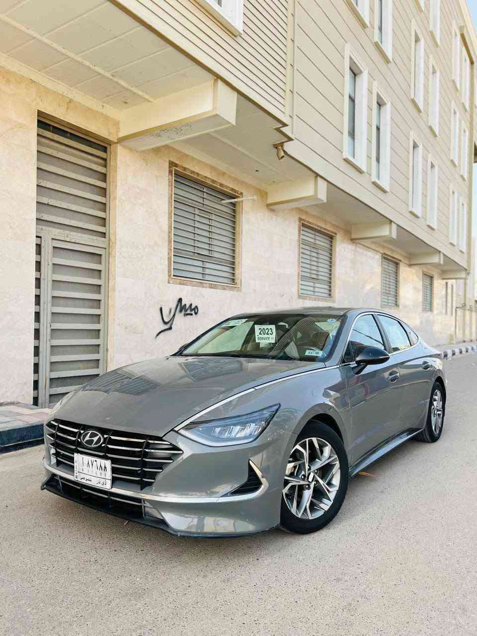 السلام عليكم ورحمة الله وبركاته.                            هوندي سوناتا 2023 امريكي حادثه جاملغ فقط وحافت باقي كفاله عام بجم كبس شركه شرط الفحص  سياره جديده استخدام شخصي سبيره منازل بوضع شركه بعده  ماشيه 20 الف حجم المحرك  2500 فول مواصفات 1/1 ماعده بنورمه                                                      السعر 154 وبيها مجال الشراي 
مكاني ناصريه مركز                                                   اللاًستفسار اتصل. *********** الشراي يتصل
