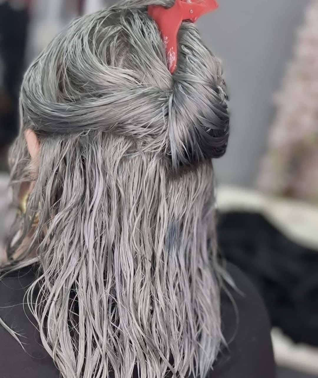 #عروض_جنى 
كل شي ب25 الف فقط 

1-تاتو شعيرات مايكرو ضمان وجوده العمل واللون ب25 الف 
2- صبغ شعر جميع الالوان وجميع الاطوال ب25 الف فقط
3- تخصيل شعر شعل سيلفون قصير و وسطب25 الف فقط 
4- معالج تريتمنت بروتين لجميع اطوال الشعر مع قص هديه ب25 الف فقط 
5- تنظيف بشره عميق جدا مع تنظيف قدم وحف وجه ب25 الف
6-ميكاب مناسبات مع رموش 25 الف 
7- تسريحه مناسبات نص رفعه 25 الف 
8- ابره نضاره ونقاوه وشد وتبيض ب25 الف 
9- رموش دائميه شعره شعره 25 الف 
10- تسريح شعر قصير و وسط للكتف 25 الف 

العنوان / بغداد الدورة الصحه بدايه الفرع المقابل حلويات ابن نايف 

*********** متوفر واتساب  ومتوفر خدمه منزليه يعني اذا متكدرين تجين الكوافيرا تجيج للبيت يلا وين اكو هيج دلال
