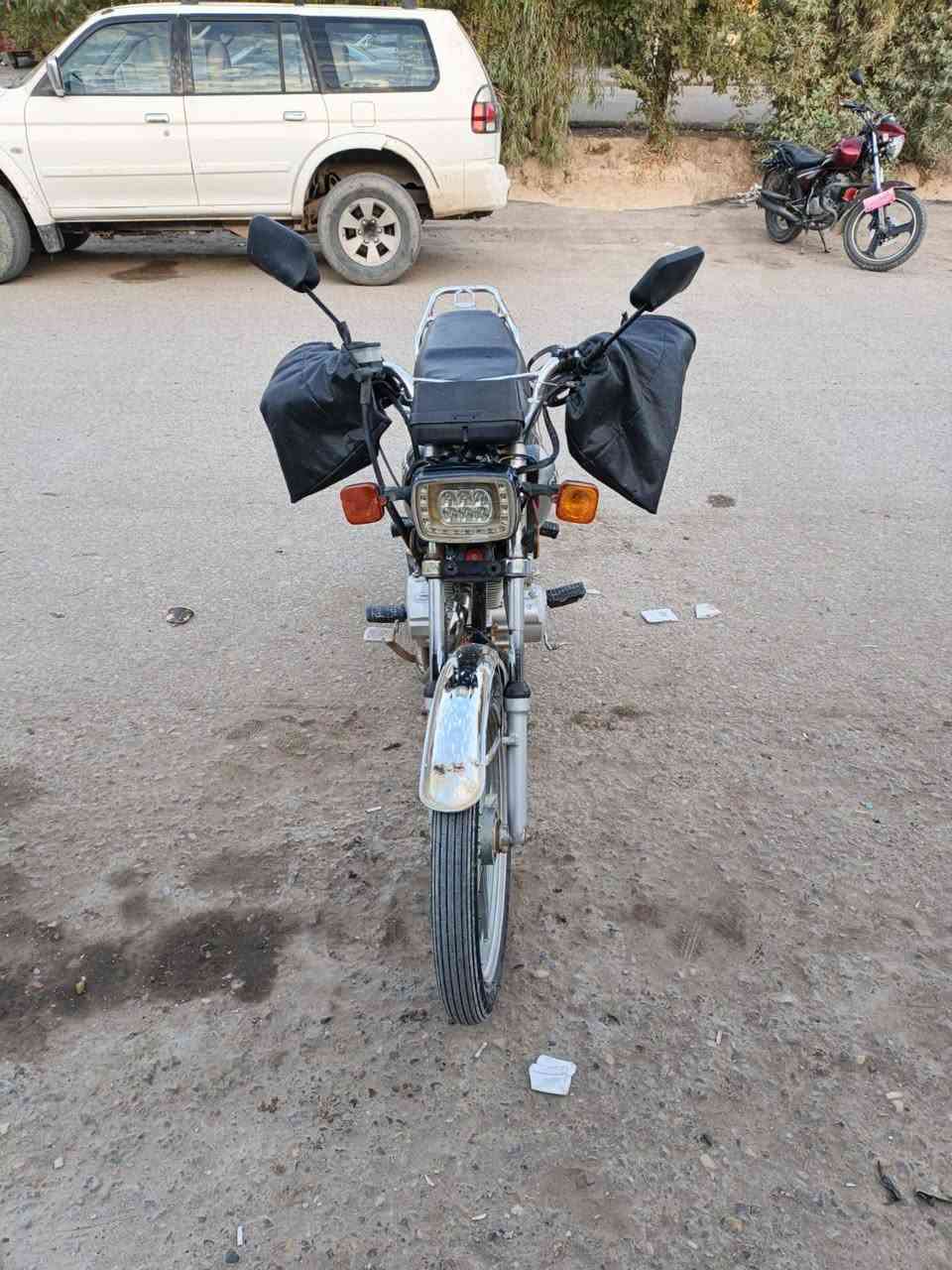 سيفان موديل 21نضيفه  مكينه ما مفتوحه كهربايات كله شغاله اوراق كامله سعر 375بيه مجال
***********
