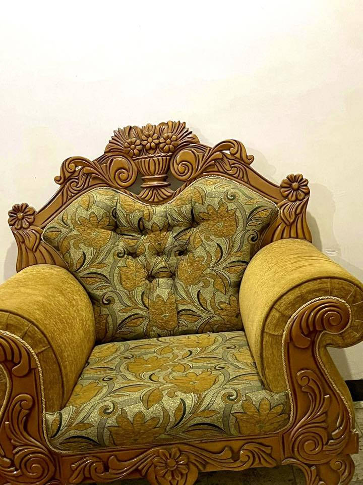 السلام عليكم…
تخم ملكي مستعمل::خمس قطع::
نضافة 90‎% 
:: قيم وانطي سعرك بس رجاء بدون كسران بحلال الناس
العنوان بابل البكرلي
لتفاصيل اكثر راسلني خاص
للاستفاسار واتساب
***********
