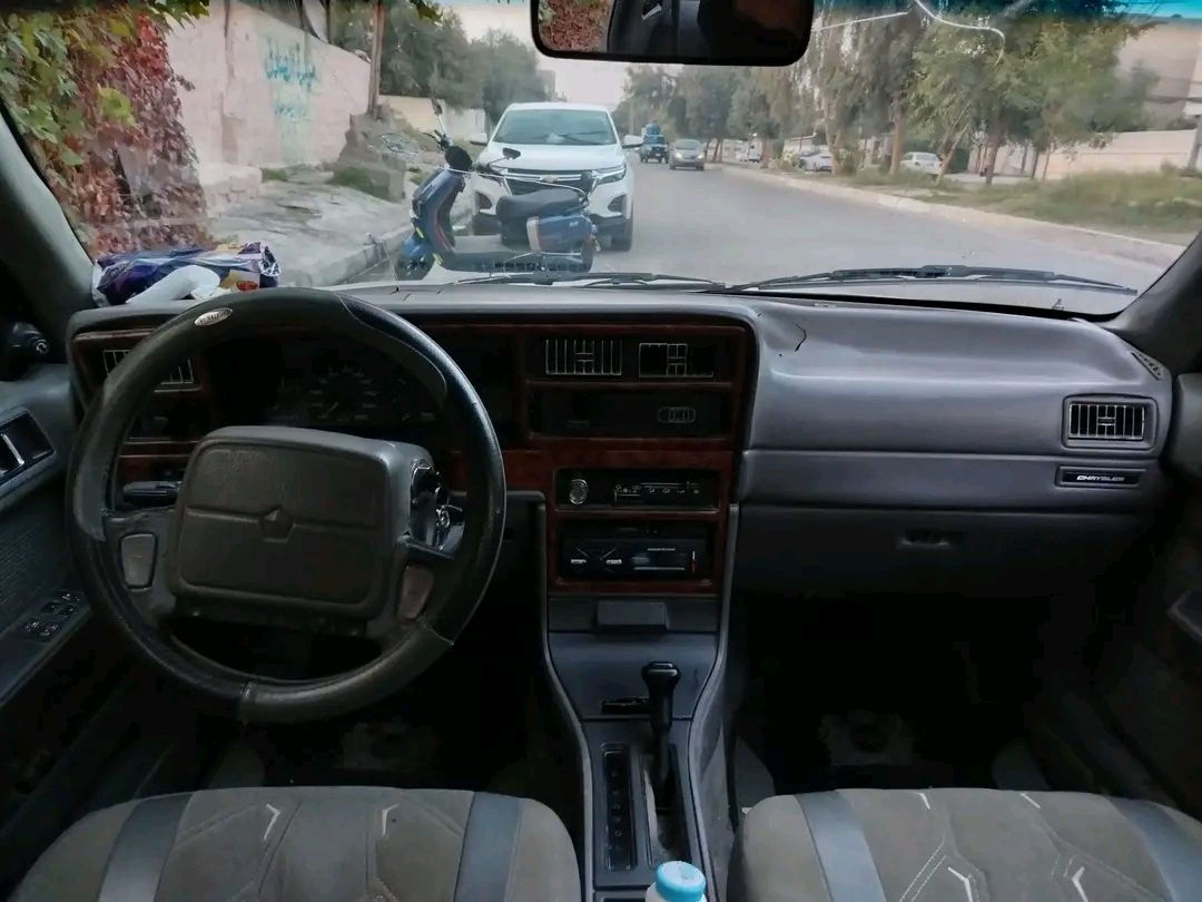 السلام عليكم .. 
   للبيع سيارة كرايسر  موديل 1990
   رقم نينوى الماني 
 محرك شرط كير شرط  والباقي كدام العين
   شرط التحويل
   40 بيها مجال قليل
 مكان السيارة  موصل حي التحرير
    هاتف ***********//  ***********
