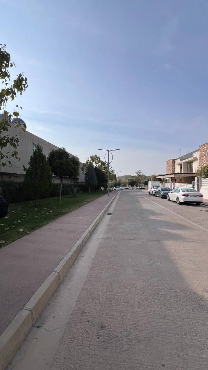 #لانه ستي 🏡
🔘أربيل-في مجمع لانه ستي 
➖للبيع ڤيلا مؤثث كامل VIP
➖مساحة 300متر على شارع15متر
➖يتكون-4غرف نوم-استقبال -صاله-مطبخ حار بارد -مجموعة صحيات-كراج-حديقة 🏡
للتواصل 📞

للاستفسار 
📞***********
📞***********
#عقارات #عقارات_سيفر #عقارات_اربيل #اربيل
