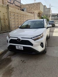 تيوتا راف فور موديل 24 فول 1/1 السعر 245 وبيه مجال بصيط لاستفسار 07805...