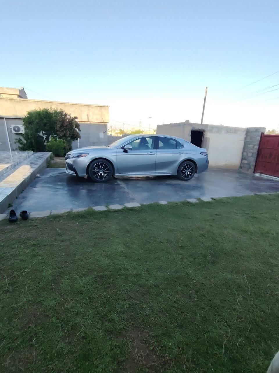 كامري 2023 SE ماشيه 100 mil  صبغ 2 قطع
بنيد+جاملغ+باب سكن شبر  دواخل ضعيفه جهة اليمين رصعة بالشاصي 

سياره فول عدا فتحه  بصمة تشغيل بصمة ابواب تشغيل عن بعد 

سياره جديده محرك گير شرط صدر تخم تاير كله جديد
رقم نينوى معوقين شرط الوكاله

مكان السياره الشرقاط بعاجه  *********** 

السعر 175$ بيها مجال قليل 

ملاحظه: بيع نقد فقط….  مراوس  بجارجر او كامري بيضه
