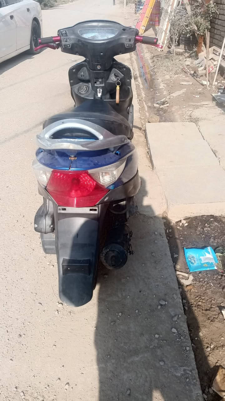 سلام عليكم شباب دراجه كامكو البيع توني مجفت صالي يومين السعر 450وبيع مجال قليل مكان  الرفاعي الرقم ***********
