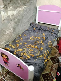 سرير • غرفة نوم