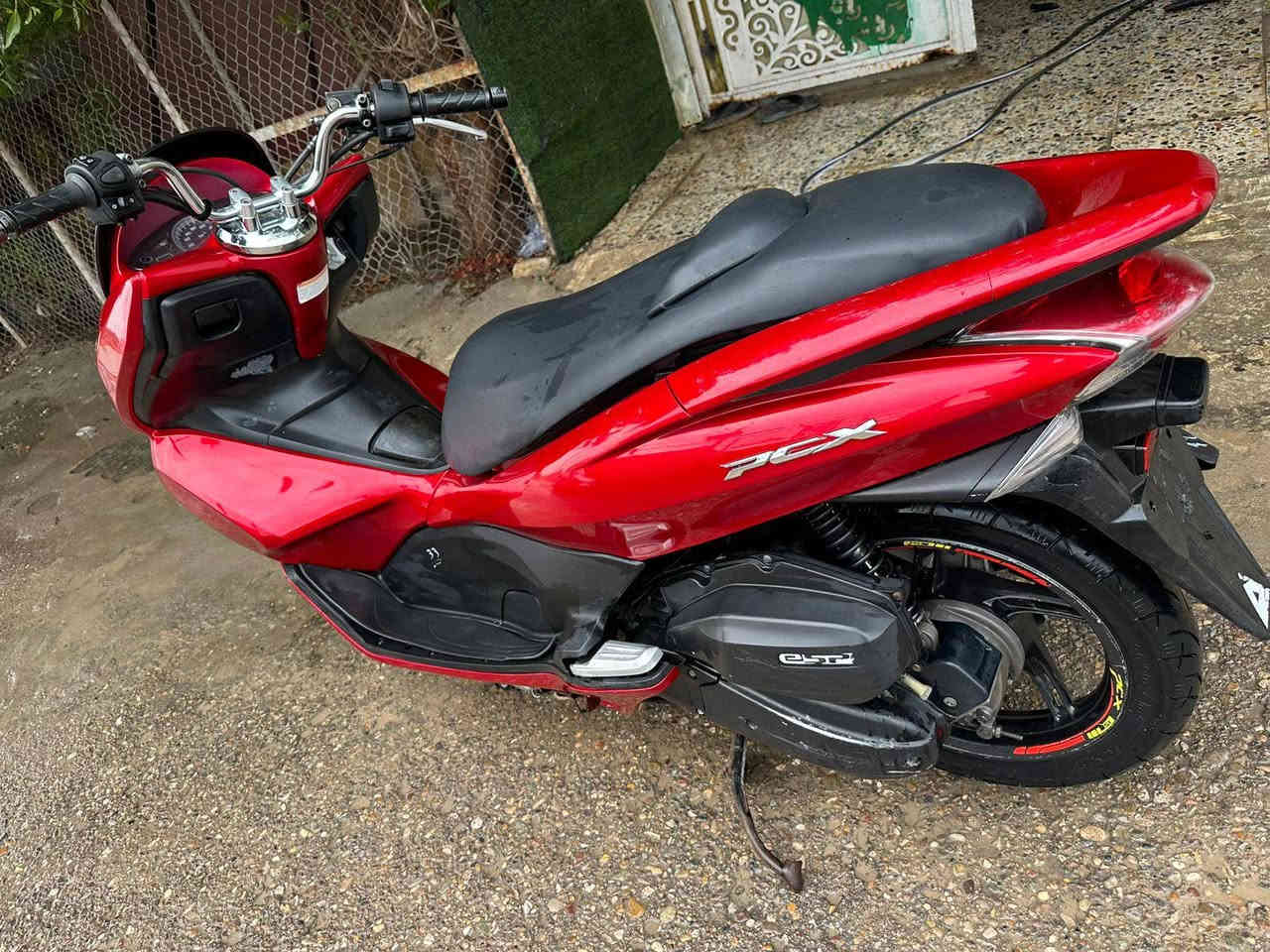 سلام عليكم بي سي اكس. لبيع جيل الاول ياباني مكينة 150  خير من لله الدراجه لافشكه ولا تنضح دهن ولا تبخير ولا تنقيص دراجه خير من الله ستان حساس مكان بغداد المعامل   رقم الهاتف ***********
