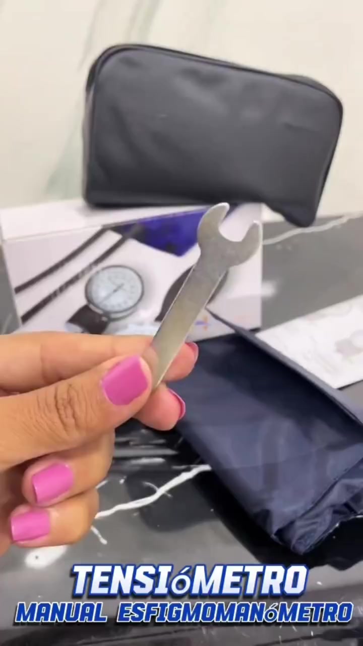 جهاز قياس ضغط الدم اليدوي مع سماعة
💪 الدقة الطبية بين إيديك
✔️ قياس يدوي عالي الدقة بدون كهرباء أو بطاريات
✔️ مقياس ميكانيكي واضح + كفة قابلة للتعديل
✔️ سماعة طبية لسماع النبض بدقة
✔️ مناسب للبيت، العيادات، والطلاب
✔️ Latex Free – خالي من اللاتكس
💰 السعر: 30 ألف فقط والتوصيل مجانا لكافة المحافظات 
للحجز واتساب ***********
👌 جاهز للاستخدام بأي وقت
راقب صحتك أول بأول… لأن راحتك تبدأ من اهتمامك
#قياس_الضغط #جهاز_طبي #صحة_البيت #تمريض
