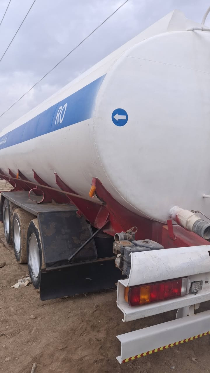 تانكي ماء ستيل ٣ دنكير جاهز مكان البصره للاتصال ***********
