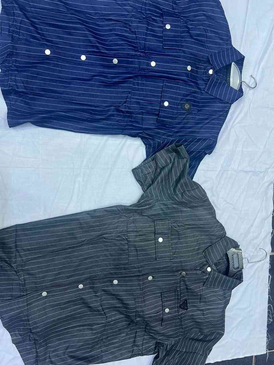 السلام عليكم 
توفر سوت شبابي رجالي الساده والمقلم ب5 الوان نيلي رصاصي اسود بيجي سمائي القياسات المتوفره L.XL.2XL.3XL.4XL
ازياء صفاء الحبوبي السوق الكبير مجاور ازياء ممي 
***********
