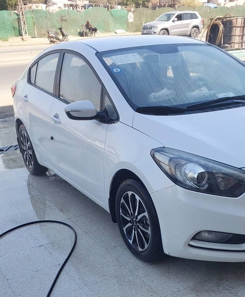 سلام عليكم للبيع كيا
سيراتو 2017 خليجي
محرك 1600 دوش
رقم بغداد الدولي بااسمي
بيه منظومه غاز كامله
بيها الباب الوره السايق كلير
والدعاميه صبغ وبيها كم مكان بارد
الدواسه بجة السايق صبغ 
وبيها بالجاملغ الايسر ضربه مال دراجه مصورها بالفديو
سونار موجود عندي
مغلفه كلها من جوه نايلون ودوشمه
تحكم ستيرن
مري شفط
تخم تاير قبل اسبوعين شديته
ويل كب 16 
السعر 120 
مكاني بغداد 
الاتصال ***********
