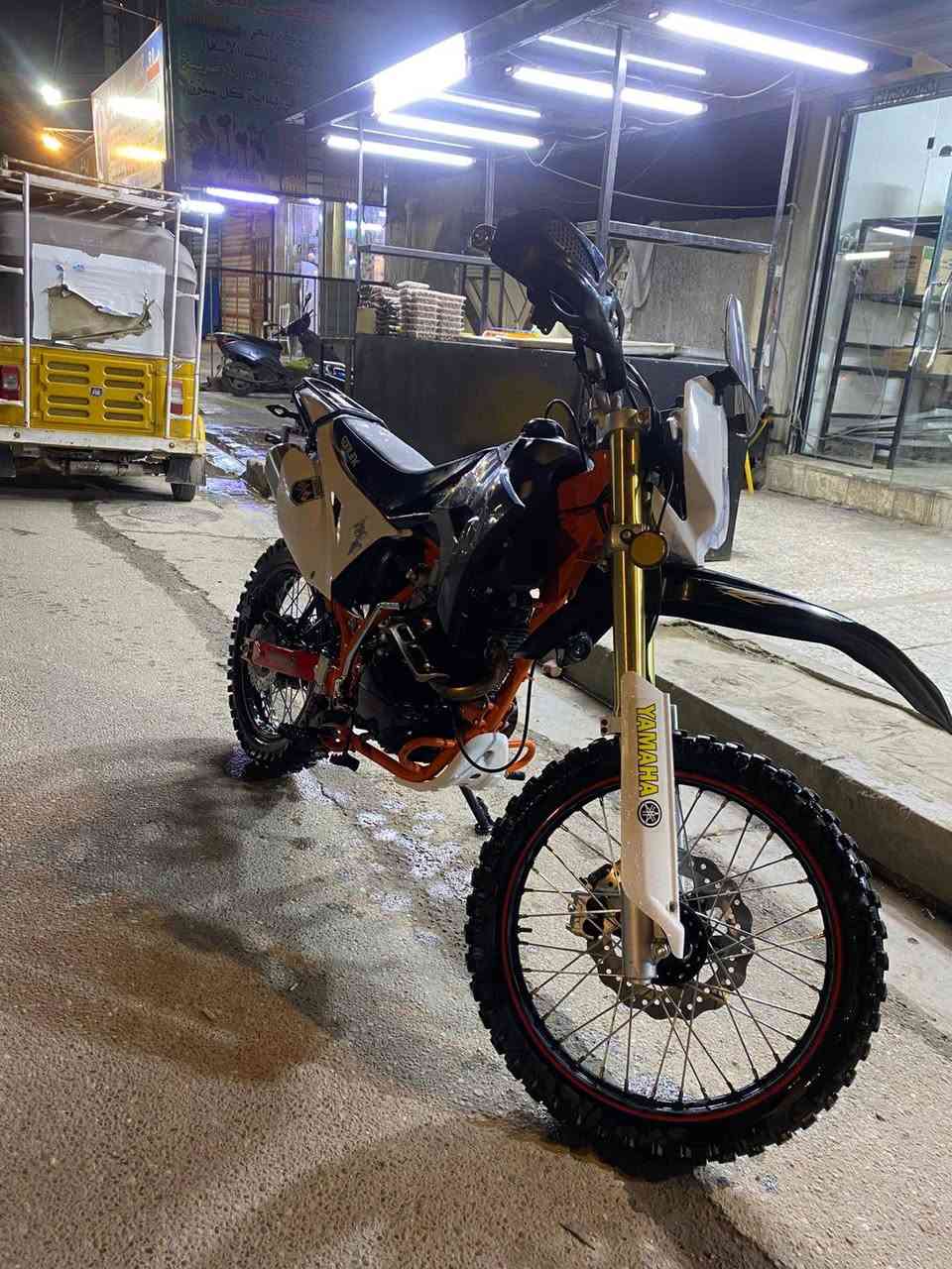 للبيع قفاز سونك مديل 2026 بعدهي وكاله لسعر 1350 وبيه  مجال حك الجيه ***********
