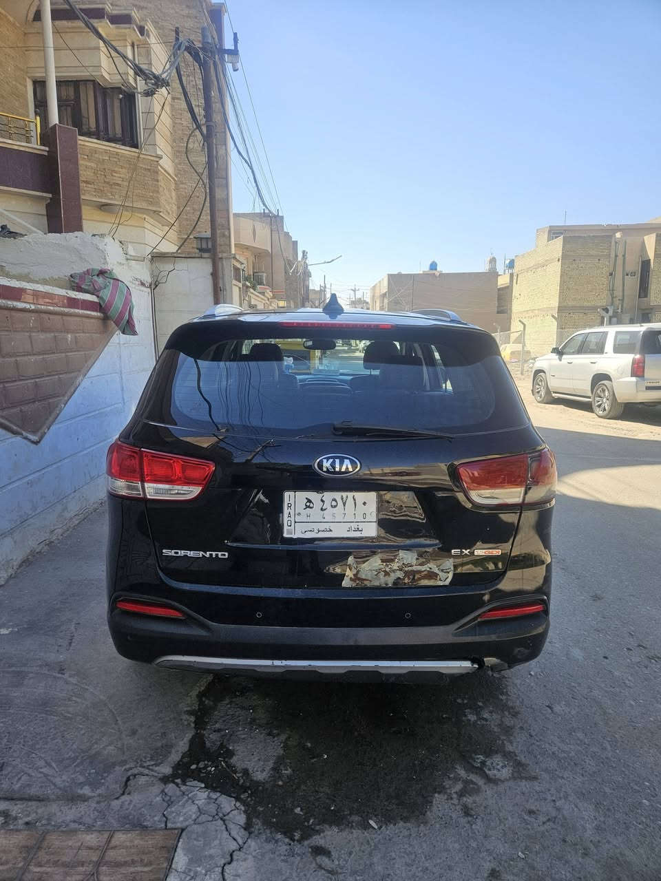 السلام عليكم
للبيع سورنتوا ٢٠١٨ امريكي 4 سلندر تيربو ( مواصفات EX ) رقم بغداد مشروع وطني ماشية 78 حقيقي
بيه تبديل جاملغ وبنيد نفس اللون 

1. تحكم استيرن
3. 5راكب + إضافة 2
4. حساسات
5. رادارات النقطه العمياء
6. كاميرا بالصندوك
7. ويل كب نيكل ستيل ابو الفراشة حجم 18
8.  شاشه أعطال كبيره 
9. مري شفط
11. بصمه تشغل
12. بصمه ابواب
13. صندوك كهربائي 
14. كشنات جلد
15. تدفئه بالستيرن والكشنات
16. كشنات كهرباء 
17. ثلاثة انظمة قيادة 
18. Ac 115V
19. بردات ابلاديه
20. اشاير بالمري
 وبعد بيها هواي مواصفات 
#السعر155
العنوان بغداد 
***********
***********
