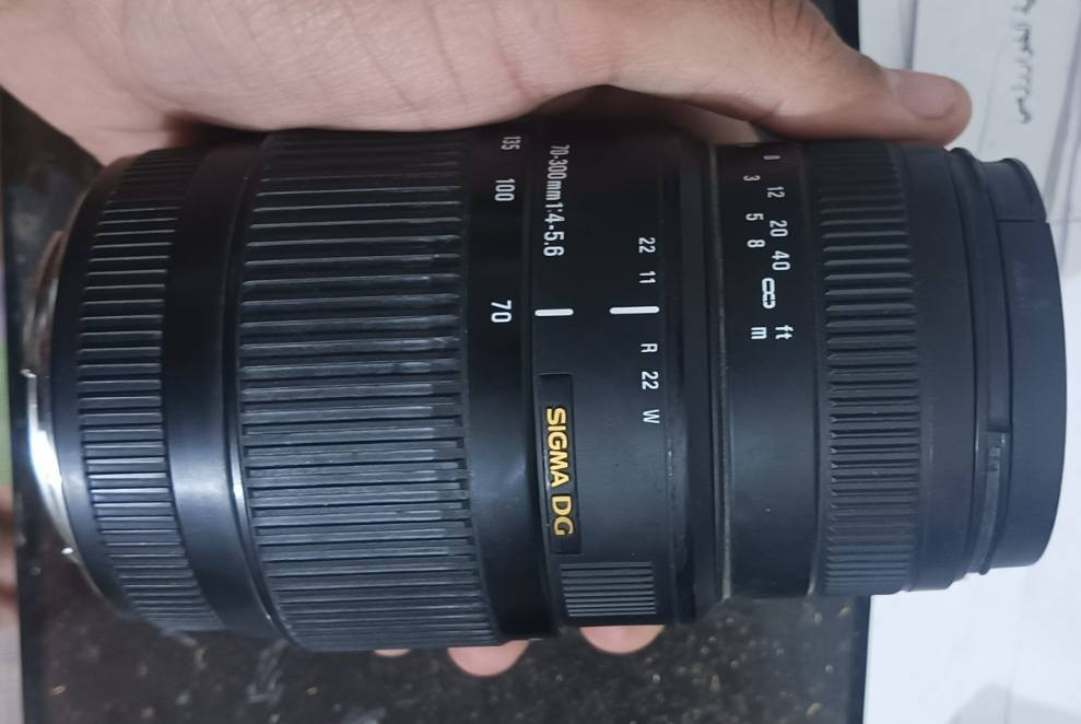 السلام عليكم
زوم كانون رياضي 70_300 للبيع
يفيد بالتصوير الرياضي + الجلسات الخارجية
نسبة النظافة 95% 
كلش نضيف استخدام شخصي 
نقصه فقط القبق الخلفي 
سعرة 120 الف 
مكاني ناصرية توصيل موجود


**إذا كنت صاحب هذا الإعلان وتريد حذفه لأي سبب، رجاءا أرسل رسالة إلى الدعم الفني**