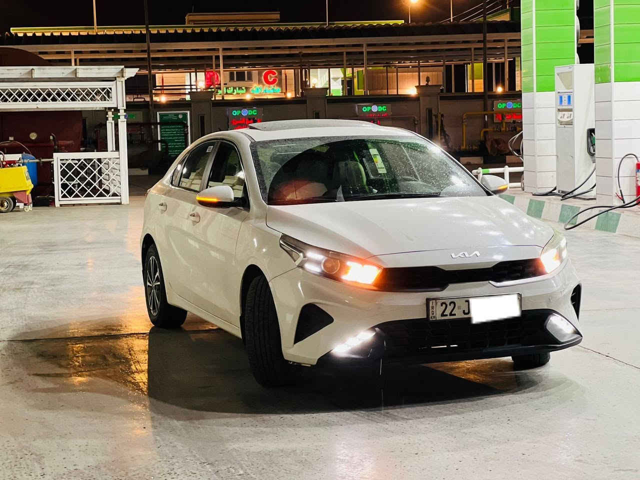 سيراتو 2024  سياره فول فتحه تبريد قطعتين تايرات جدد سياره مكينه 2000  سياره بيه بارد قليل  مكان سياره واسط صويره  التصال ***********
