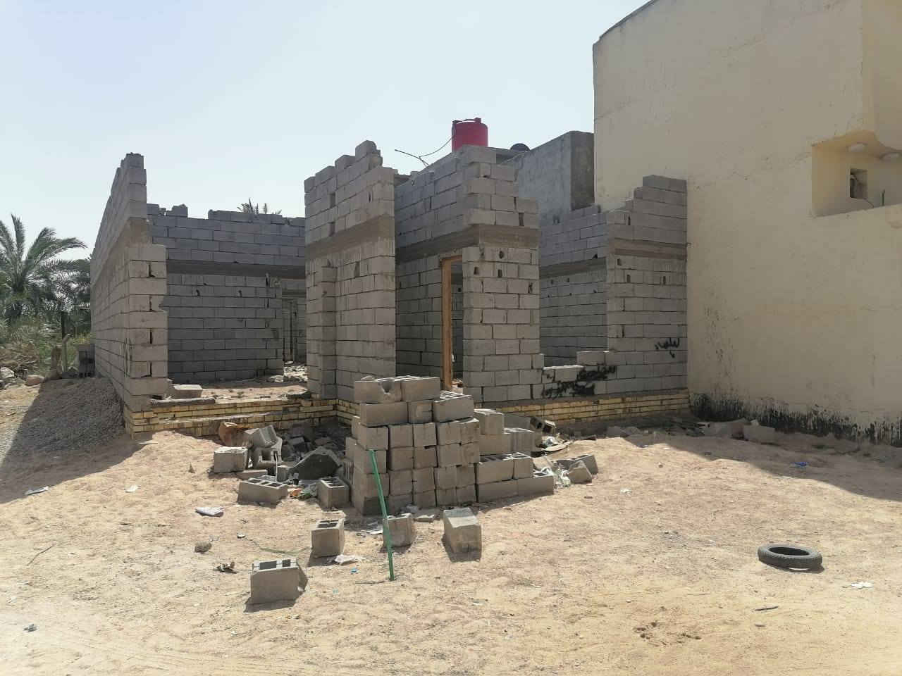 هيكل للبيع غير مسقف المساحة الكلية 205 م مساحة البناء 164م طابو زراعي سند ٢٣ بلوك في شارع زين العابدين الجزيرة قرب حسينية الحسن المجتبى الجسر الصغير مقابل عقارات العاشور السعر 55  رقم الهاتف *********** مع كافة الاصوليات.
