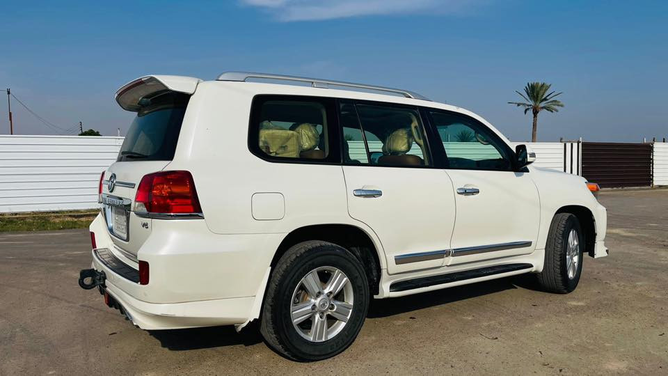 لاندكروز ٢٠١٥ فطيم معروفة مواصفات الفطيم مكفولة كفاله عامة سيارة جديدة معنى الكلمة
السعر ٤٤٠ وبيها مجال 
***********
