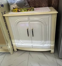 اخوان الغرفه للبيع نجاره عراقي شغل ثقيل صبغ درجة أولا  الغرفه اخت الجد...