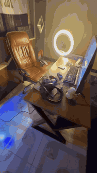 شاشة ميز كرسي  اكس بوكس وان إس. وان تيرا ويا شتراك شهرين جيم باس للبيع...