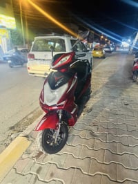 دراجه سكنز للبيع الدراجه نضيفه نكره سلف كهربائيات كله شغاله السعر 350و...