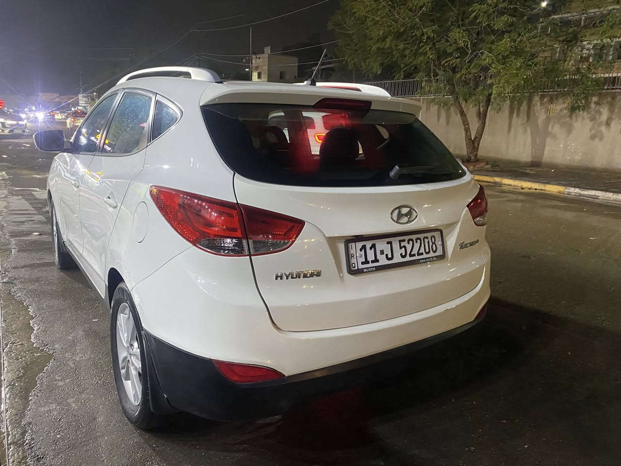 سلام عليكم من رخصت الادمن المحترم 
توسان خليجي مديل ١١ فول عدّه البصمه 
بيها مكانت صبغ بدون دواخل 
مكفوله من ضربه عده صبغ 
كير مكينه كفاله 
تبريد صدر تخم تاير 
سياره جاهزه من كلشي 
سونر بل صور موجود 
محرك دوش ٢٠٠٠ممفتوح 
تحويل مباشر مكان سياره بغداد شعب 
السعر ١١٧ 
***********
