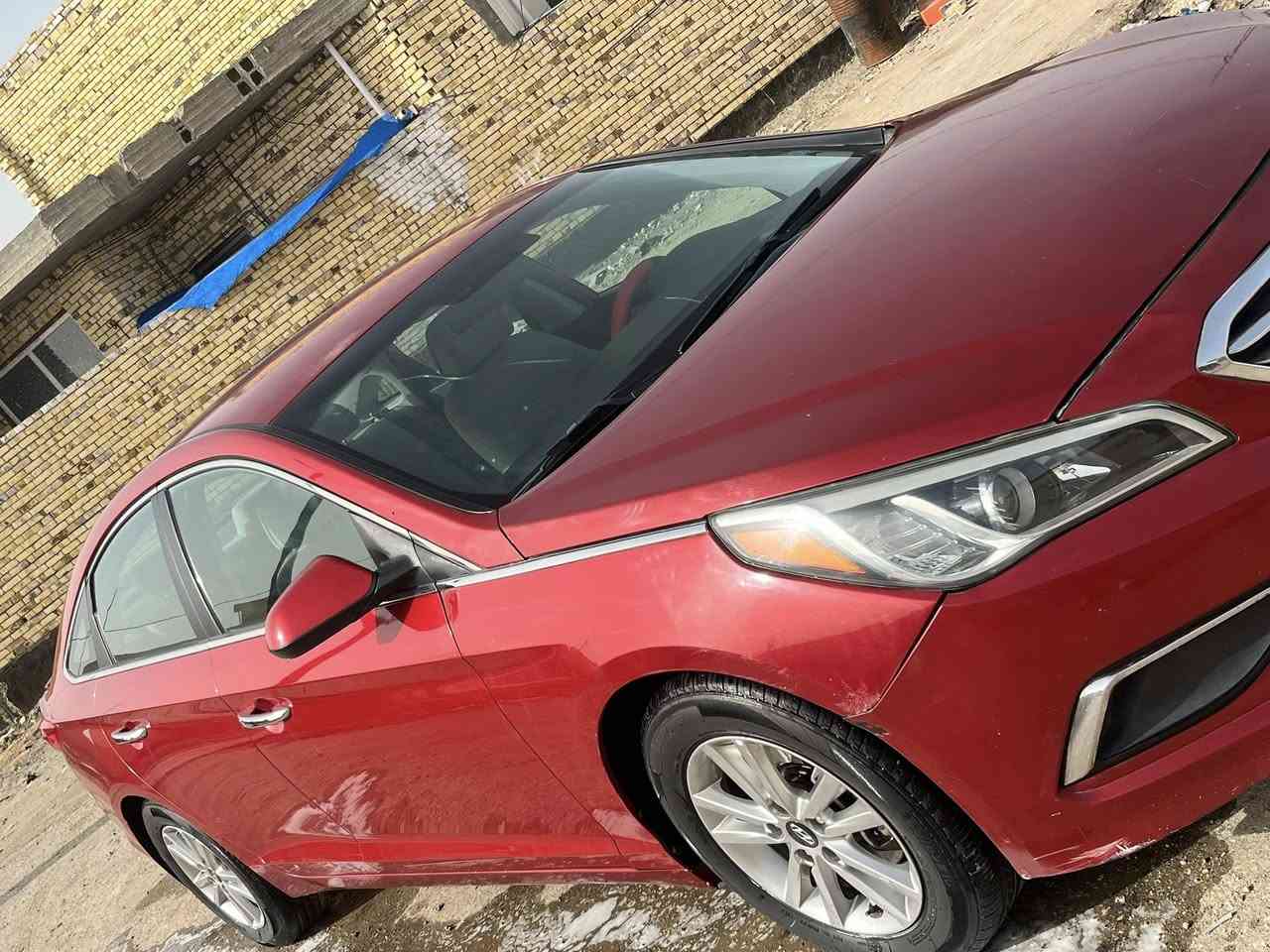 سلام عليكم سوناتا مديل 2017وارد أمريكي 🇺🇸 حادثها سطحي بيها قطعه تبديل وقطعتين بدون تبديل ليبل واحد سياره جديده كلش مكينا وكير وحداديه وتخم تاير ولد امامي وخلفي وشاشه وتحكمات موصفات معرفه وتبريد ثلج +تندفع مكان السياره الديوانيه رقم الهاتف *********** سعر 120وبيها مجال
