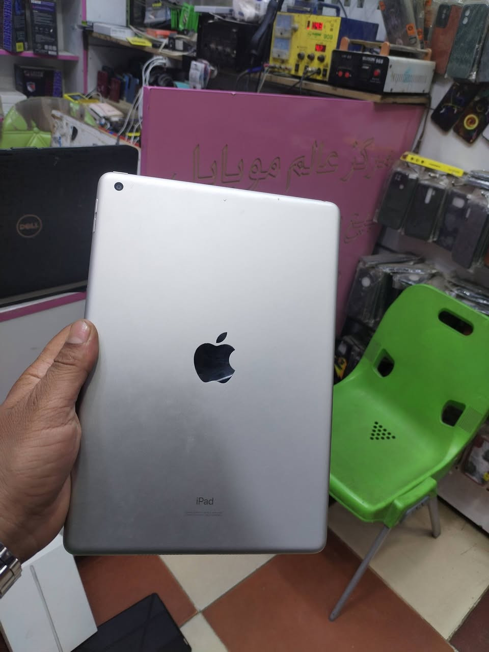 اجهزه مستخدم اسعار تخبل صيانه جميع موبايلات فوريه تبديل شاشات اصلي ضمان مركز عالم موبايل
*********** بأداره مسلم
