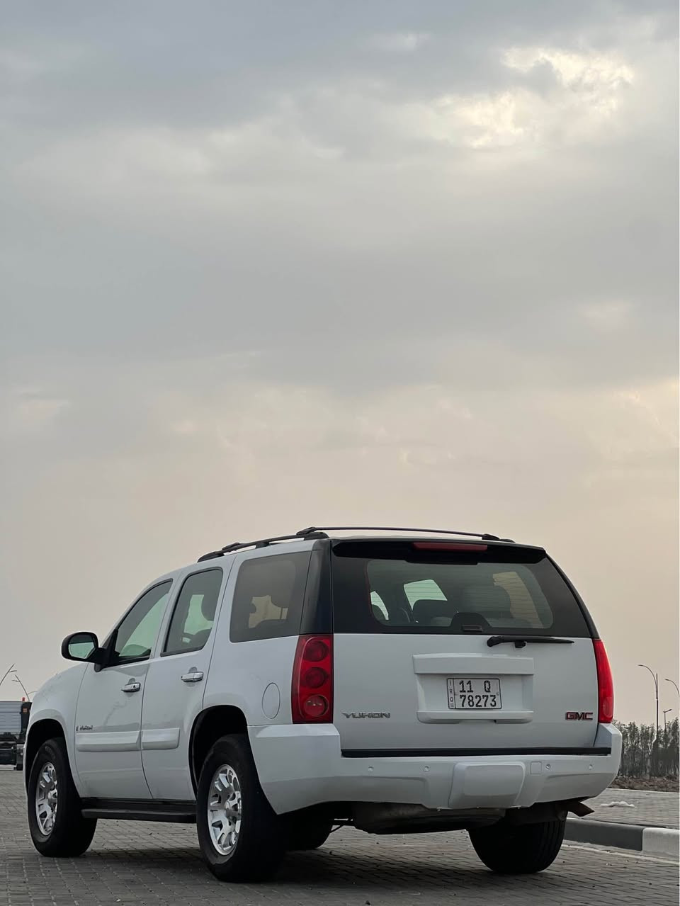 السلام عليكم احبتي الكرام. يوكن 2008 رقم بغداد الجديد تحويل مباشر السيارة خليجيه مكفوله كفاله عامه.  بدون صبغ بدون حادث  بدون تبديل وجديده. محرك جديد كير جديد. حداديه تخم تاير دواخل ترايك. لبغداد. وباقي التفاصيل. اتصل على الرقم. السعر 175 $.   بيه مجال بسيط 
‭0772 428 8882
*********** البصرة, العراق
