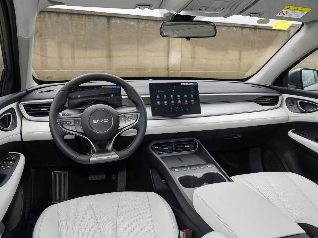 🔥 BYD Seal 05 موديل 2026 🔥
سيارات اني مستوردهن وابيعهن بسعر مناسب 
هايبرد ذكي | سيارة أونلاين | توفير عالي

⚡ تمشي 128 كم كهرباء صافي
⛽ أكثر من 2200 كم بالتفويلة
🔌 شحن AC / DC + شاحن وكالة 32A (شحن خلال 40 دقيقة)

⚙️ محرك 1.5 بنزين + محرك كهربائي
🔄 كير أوتوماتيك e-CVT
⬅️ دفع أمامي – قيادة ناعمة واقتصادية

📱 تحكم كامل من الموبايل: تشغيل، قفل، متابعة الشحن، تحديد الموقع

🖥️ شاشة كبيرة + عدادات رقمية
❄️ مكيف أوتوماتيك
🛡️ أنظمة أمان (ABS – ESP – وسائد هوائية)

✨ تصميم رياضي + إنارة LED + جنوط

📍 الموقع: بغداد شارع فلسطين
رقم الهاتف :حجي سعد 
***********
💰السعر مناسب
