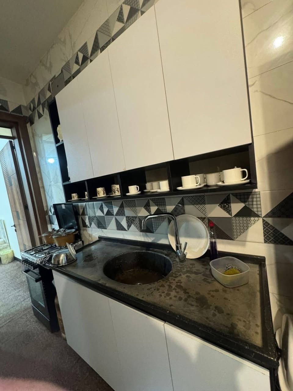 للايجار في السيديه 

طابق اول طابقين فول Vip جديده

مؤثثه اثاث كامل خاليه من اي نقص 💯

تحتوي على 2غرف نوم وصاله ومطبخ وخدمات🌟

تقع على شارع 20م 

للاستفسار
***********
