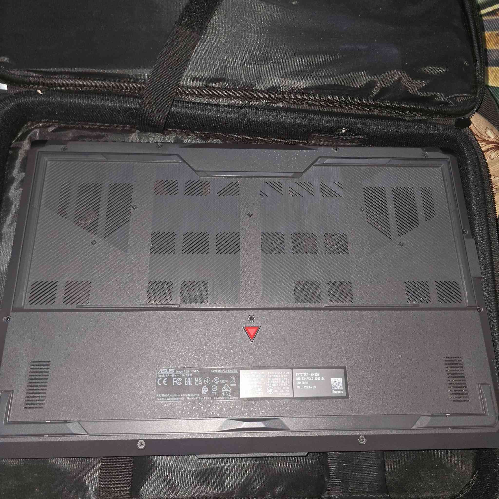 🔥 للبيع ASUS TUF Gaming F17 بحالة ممتازة (شبه جديد) 🔥

المواصفات:
✅ الموديل: ASUS TUF Gaming F17 (FX707ZC4)
✅ المعالج: Intel Core i5-12500H (الجيل 12)
✅ كرت الشاشة: NVIDIA GeForce RTX 3050 سعة 4GB
✅ الرام: 16GB DDR4 بسرعة 3200MT/s
✅ التخزين: SSD NVMe سعة 512GB
✅ الشاشة: 17.3 إنج FHD بدقة 1920×1080 وتردد 144Hz (Adaptive Sync)
✅ نظام التشغيل: Windows 11 Pro أصلي
✅ Wi-Fi 6
✅ MUX Switch
✅ إضاءة كيبورد RGB

حالة الجهاز:
✔️ نظيف جدًا واستخدام شخصي.
✔️ بدون أي أعطال أو صيانة.
✔️ الشاشة والكيبورد والبطارية وجميع المنافذ تعمل بكفاءة.
✔️ مناسب للألعاب، التصميم، المونتاج، والبرامج الهندسية.

📦 الملحقات:

- الشاحن الأصلي.
- حقيبة اللابتوب.
- ماوس لاسلكي (Wireless Mouse).

💰 السعر: 950,000 دينار (قابل للتفاوض بالمعقول)
📍 الموقع: بغداد / الدولعي
📞 للتواصل: ***********

