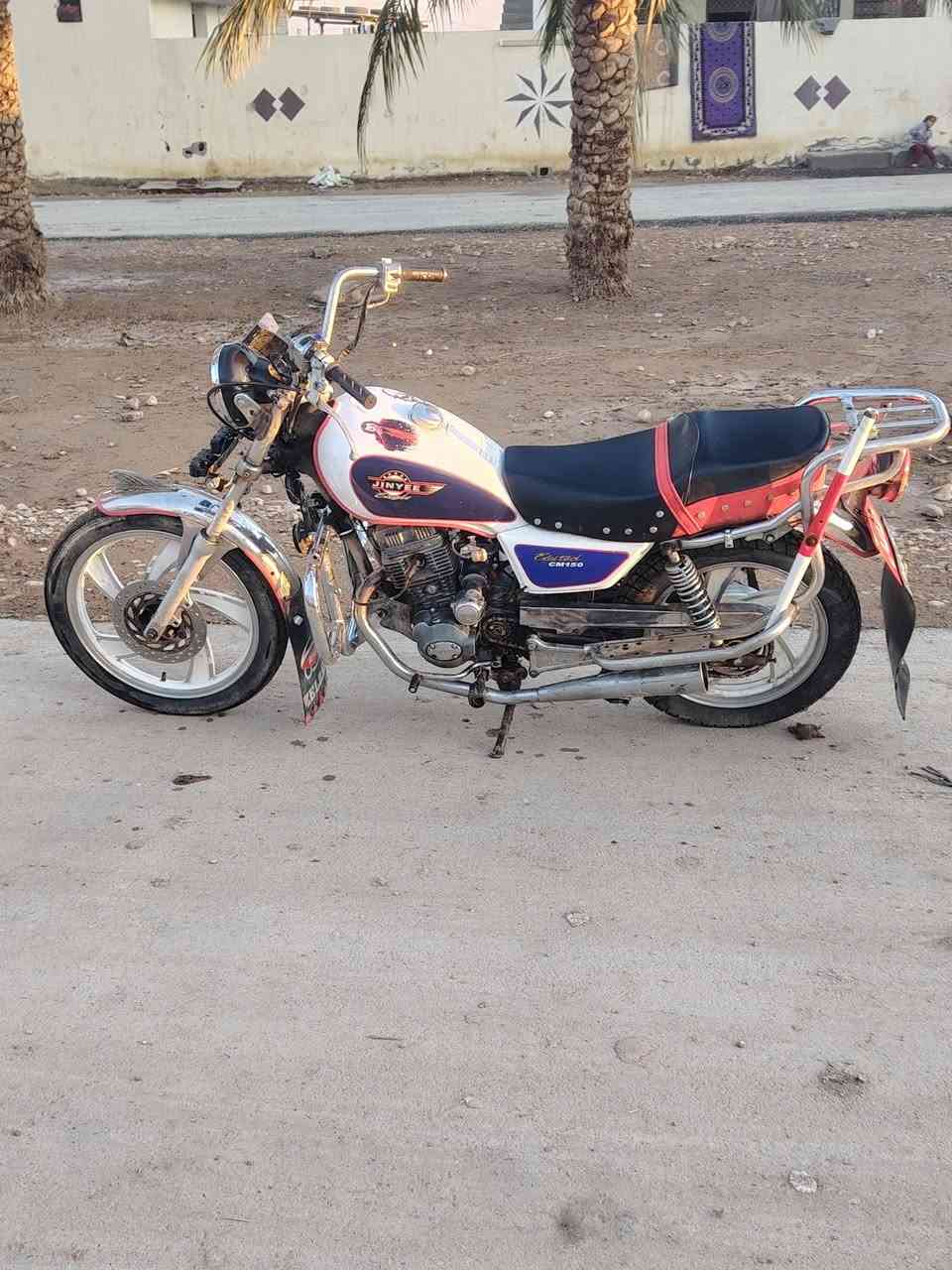 السلام عليكم دراجة جني للبيع دراجة خير من الله كهربائيات شغاله مكان خان بني سعد اوراق موجودة ***********
