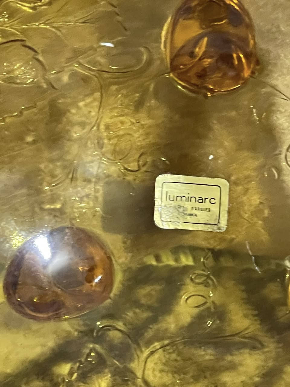 ميودان ومقدمة فواكه كرستال فرنسي عسلي نقشة العنب غير مستخدمه بعدها بالستيكر قياس القطر ٢٥ سم والعمق ١٣ سم السعر خاص لطفاً يوجد توصيل لكل محافظاتنا الحبيبه


**إذا كنت صاحب هذا الإعلان وتريد حذفه لأي سبب، رجاءا أرسل رسالة إلى الدعم الفني**